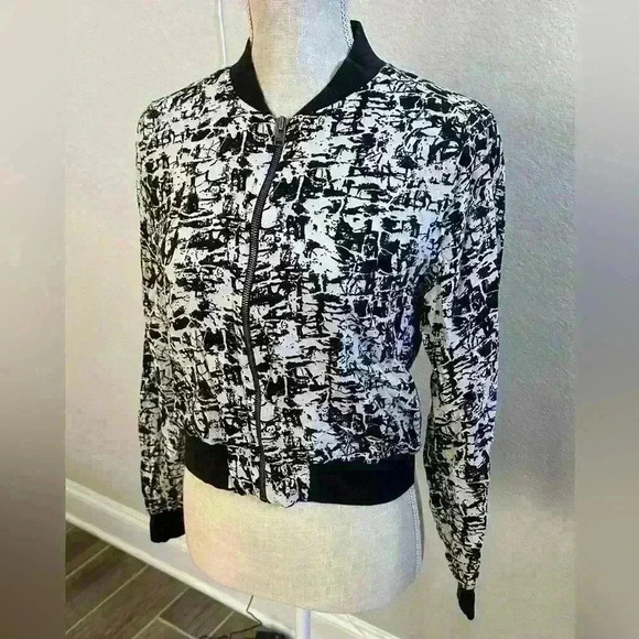 HOLLISTER Black and White Jacket - Médium - Picture 4 of 8